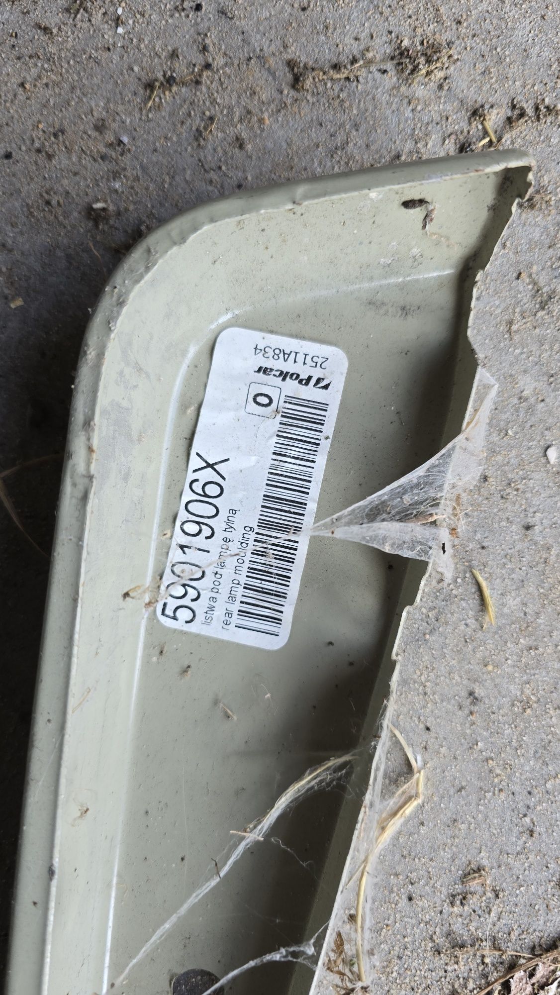 Listwa pod lampę FIAT 125 P nowa