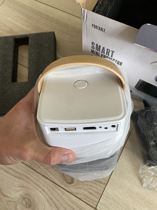 Проектор EMCORE  DL-WL7 Android WiFi, мультимедійний для будинку