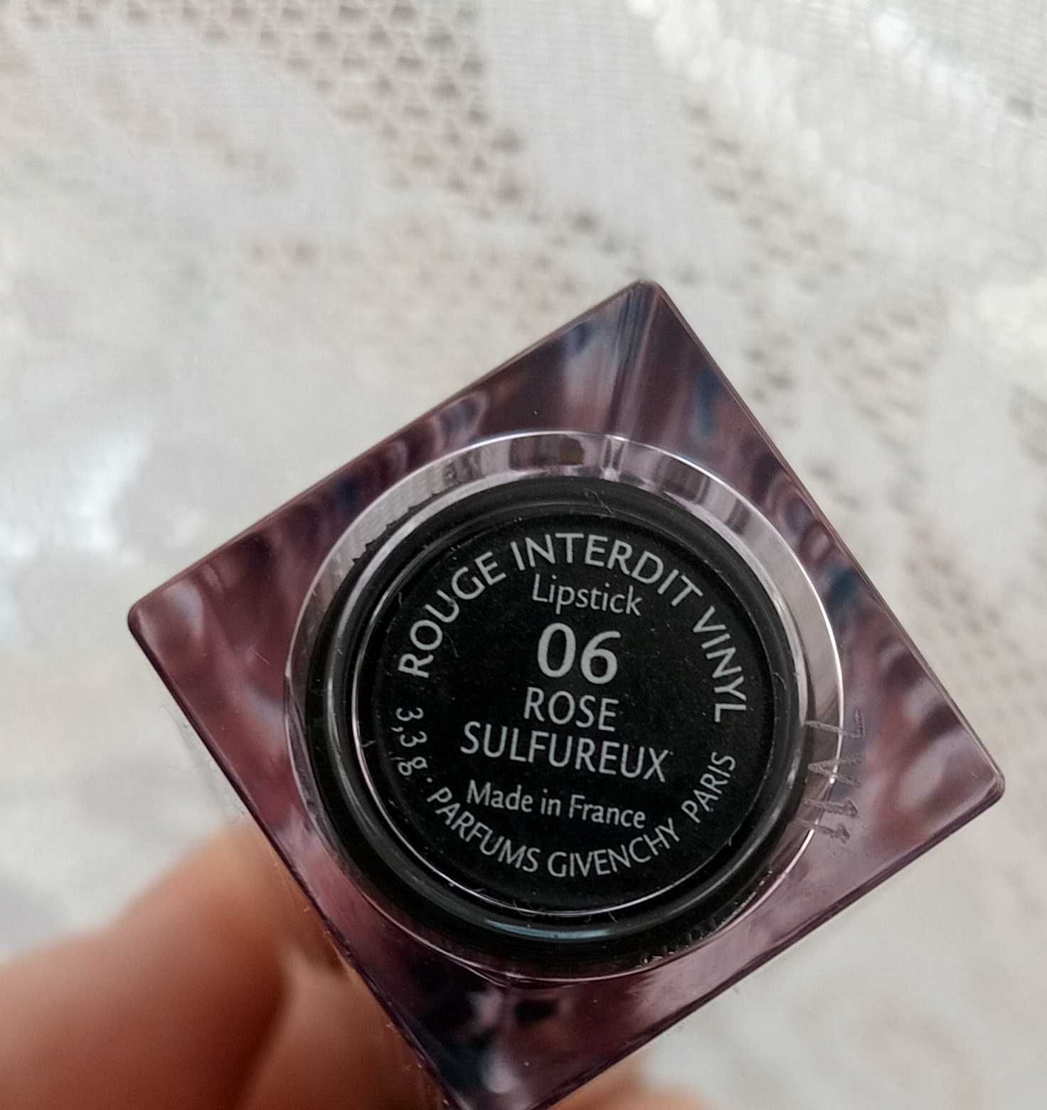 Срочно Помада   Givenchy Rose sulfureux