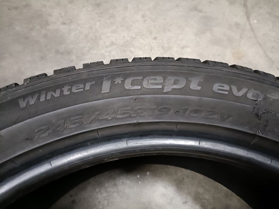 Opony zimowe Hankook Winter iCept Evo3 245/45R19 102V