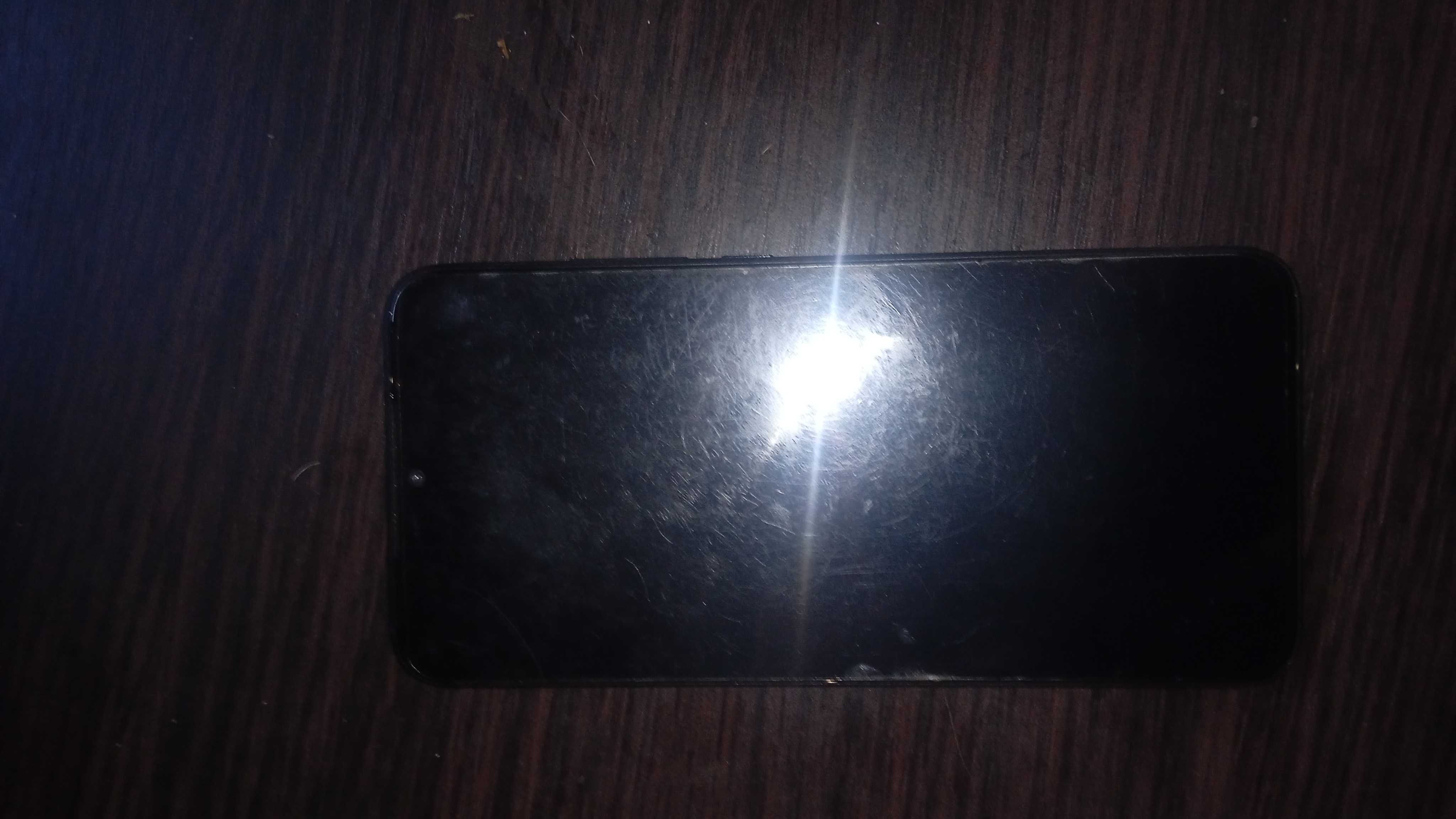 Xiaomi Redmi 7продам рабочий