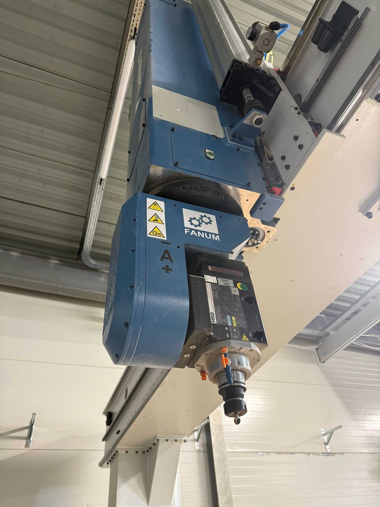 Usługi CNC – 5 osi, ogromny stół 8000×3000 mm – cięcie i frezowanie