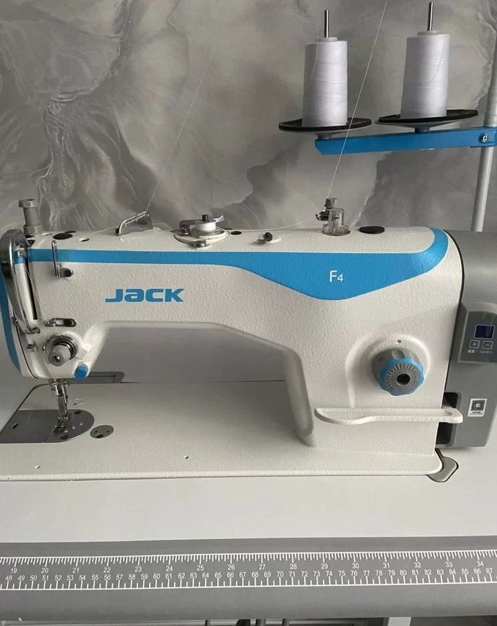 Швейна машинка Jack