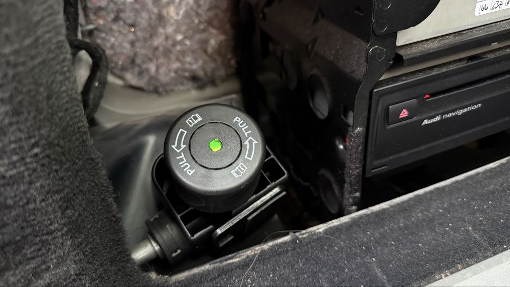 Фаркоп Audi A6 C6 универсал оригинал електро Разбор Ауди