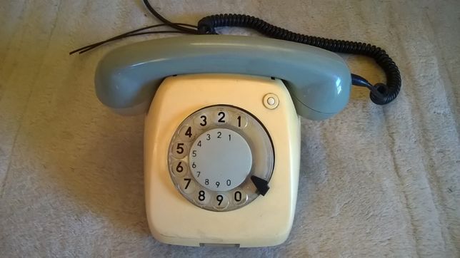 stary aparat telefoniczny, żółto-szary, oryginalny, firma ELEKTRIM