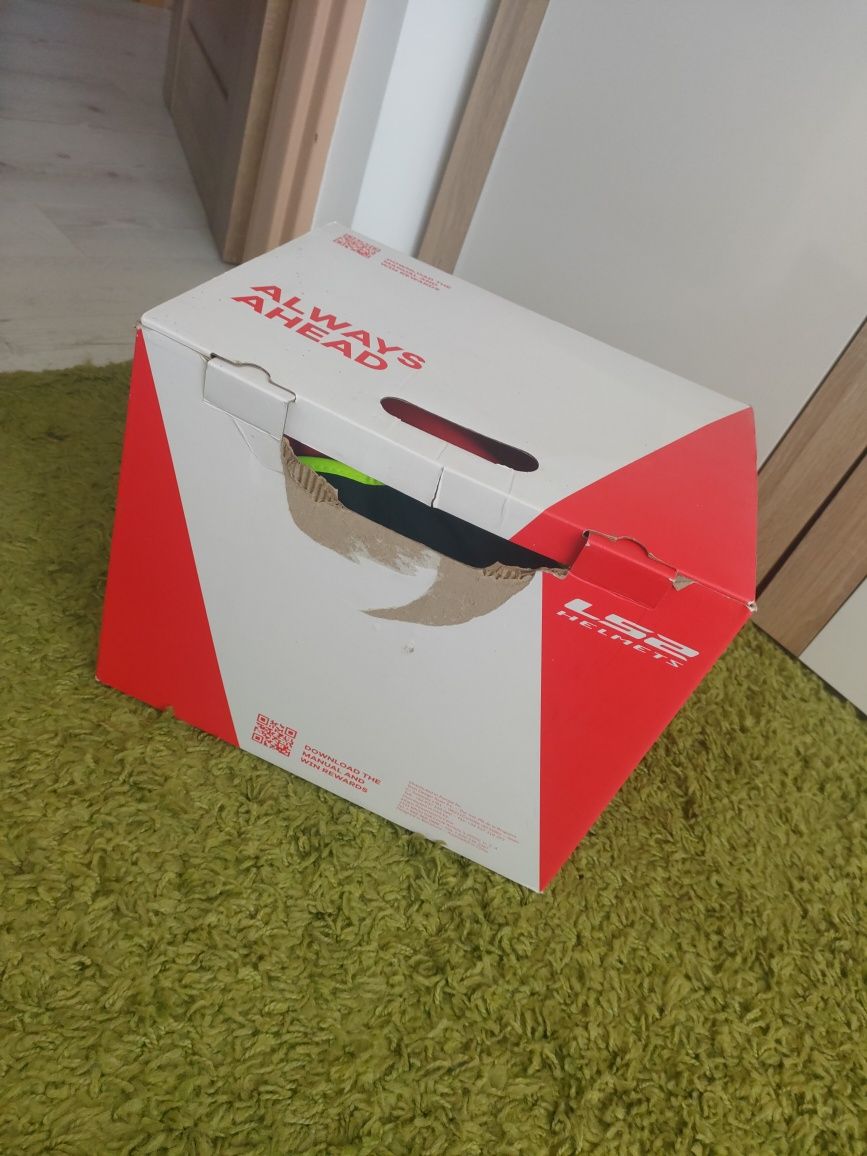 Kask z firmy LS2 Helmets