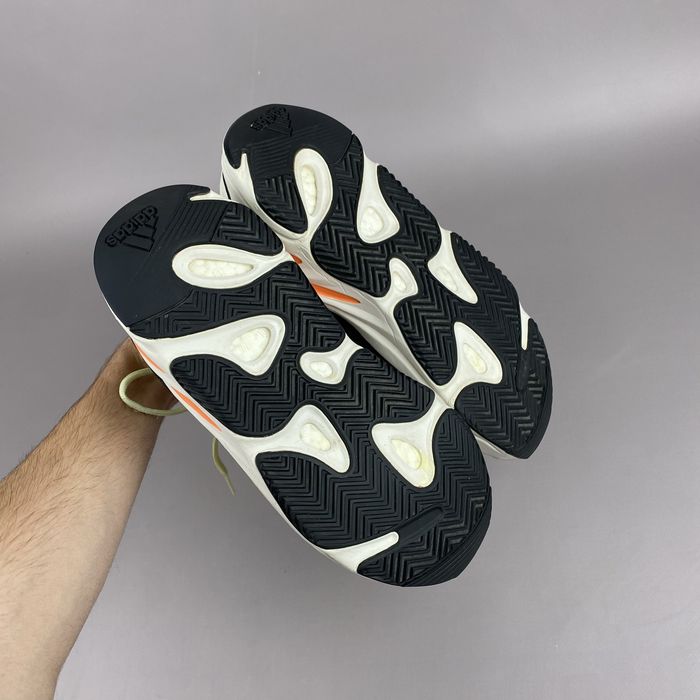 р.42 Оригінал! Кросівки Adidas Yeezy Boost 700 Wave Runner B75571