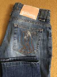 джинсы Galliano