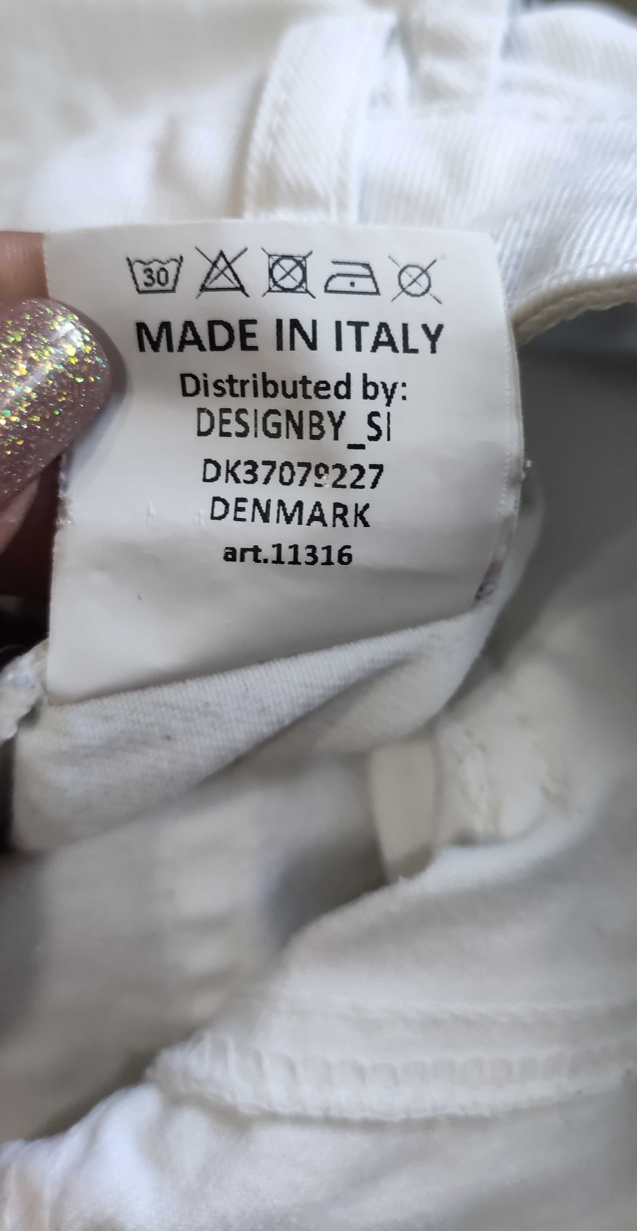 Spodnie jeansy białe z wysokim stanem  baggy proste luźne Design by Si