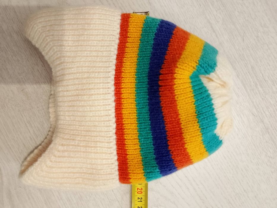 Czapka na uszy Nowa kolorowa czapka