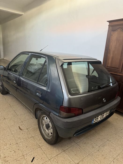 Carro pegeout 106