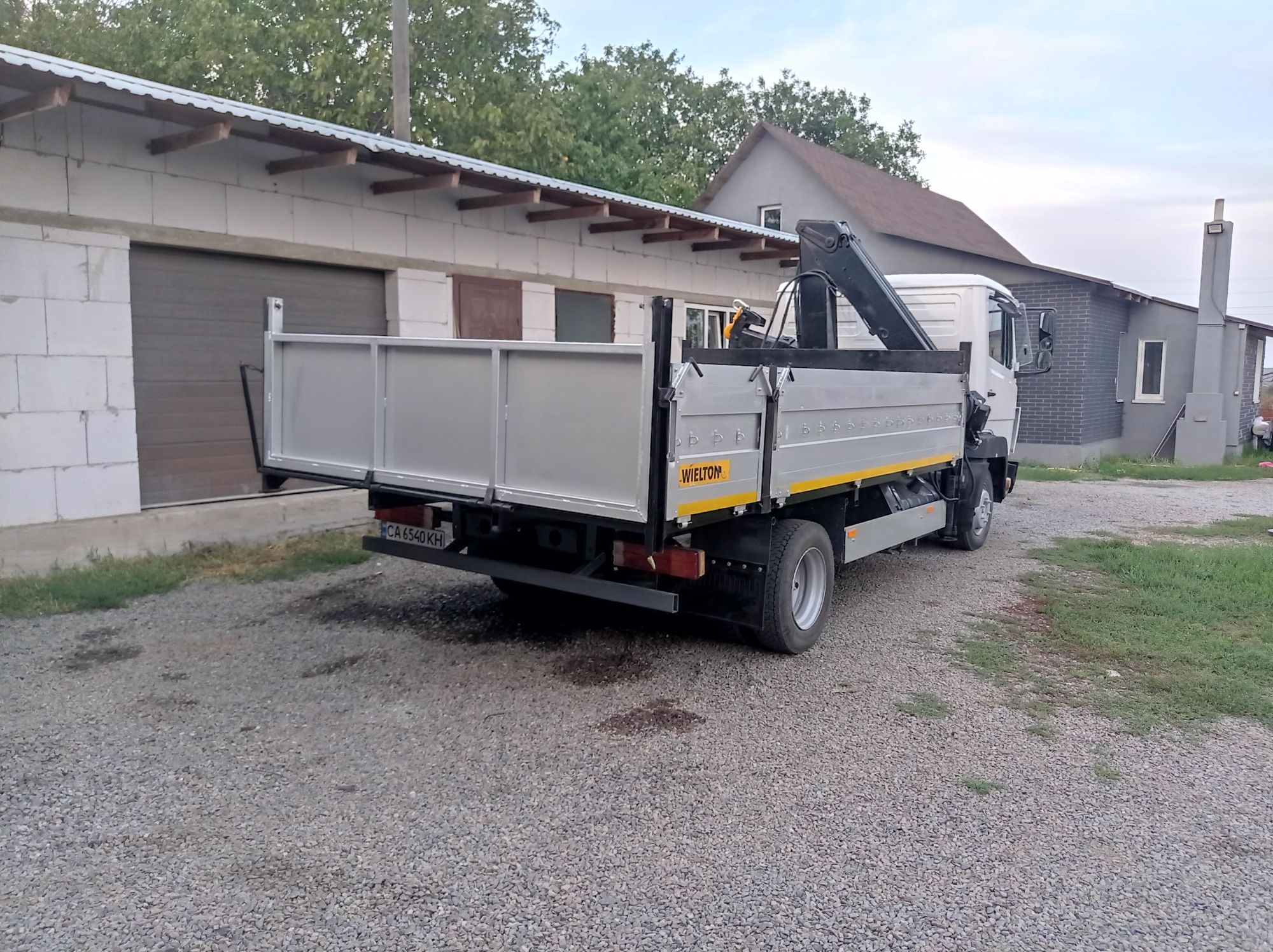 Продам переобладнаю авто Мерседес 814 самоскид кран маніпулятор