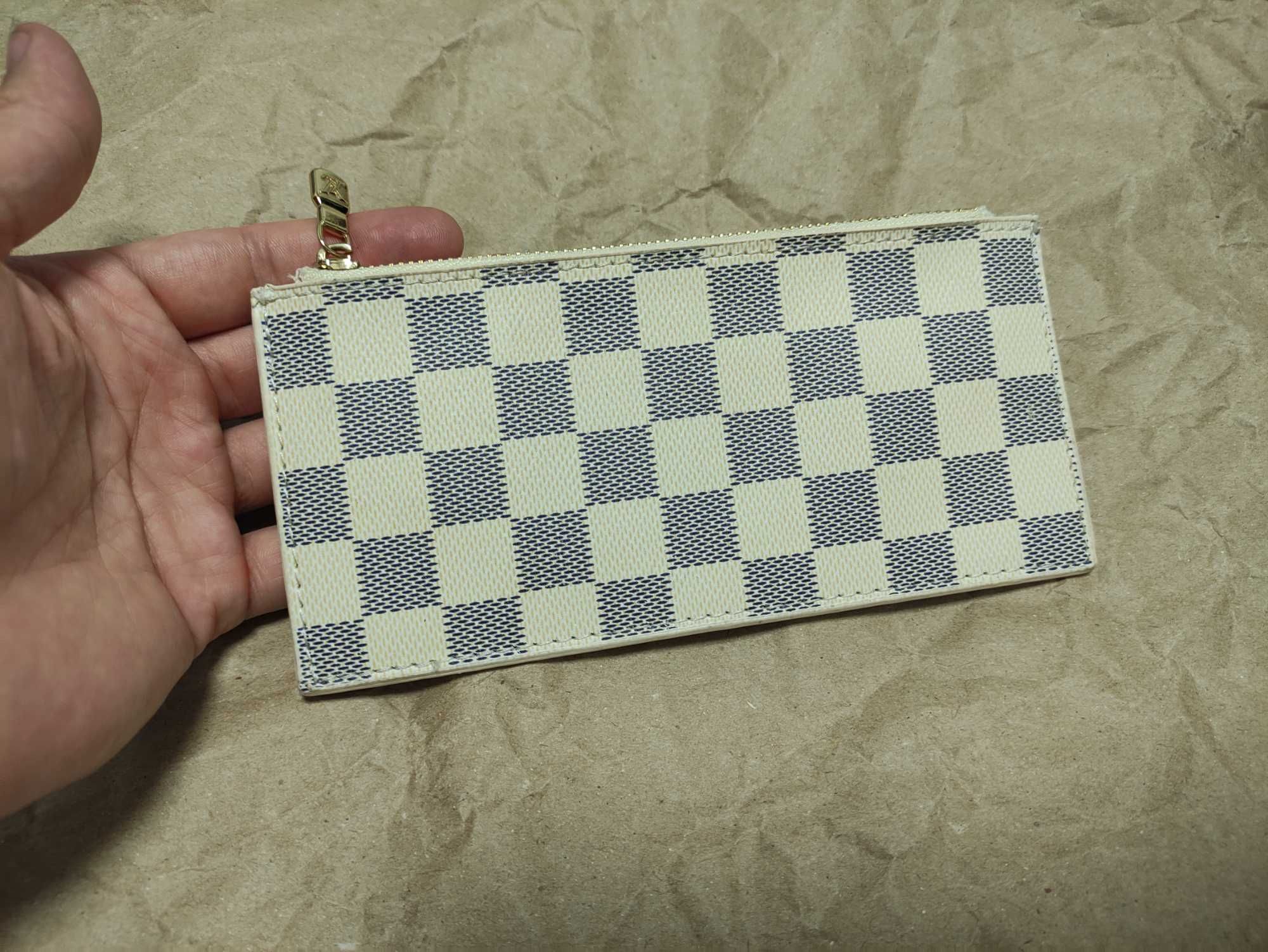 Luis vuitton маленький білий / сірий в клітинку
