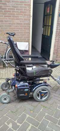 Кресло-коляска с электроприводом Permobil C400