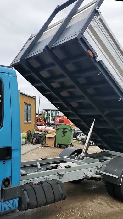 Czarnoziem, ziemia ogrodowa  warzywa kwiaty obornik wywrotka