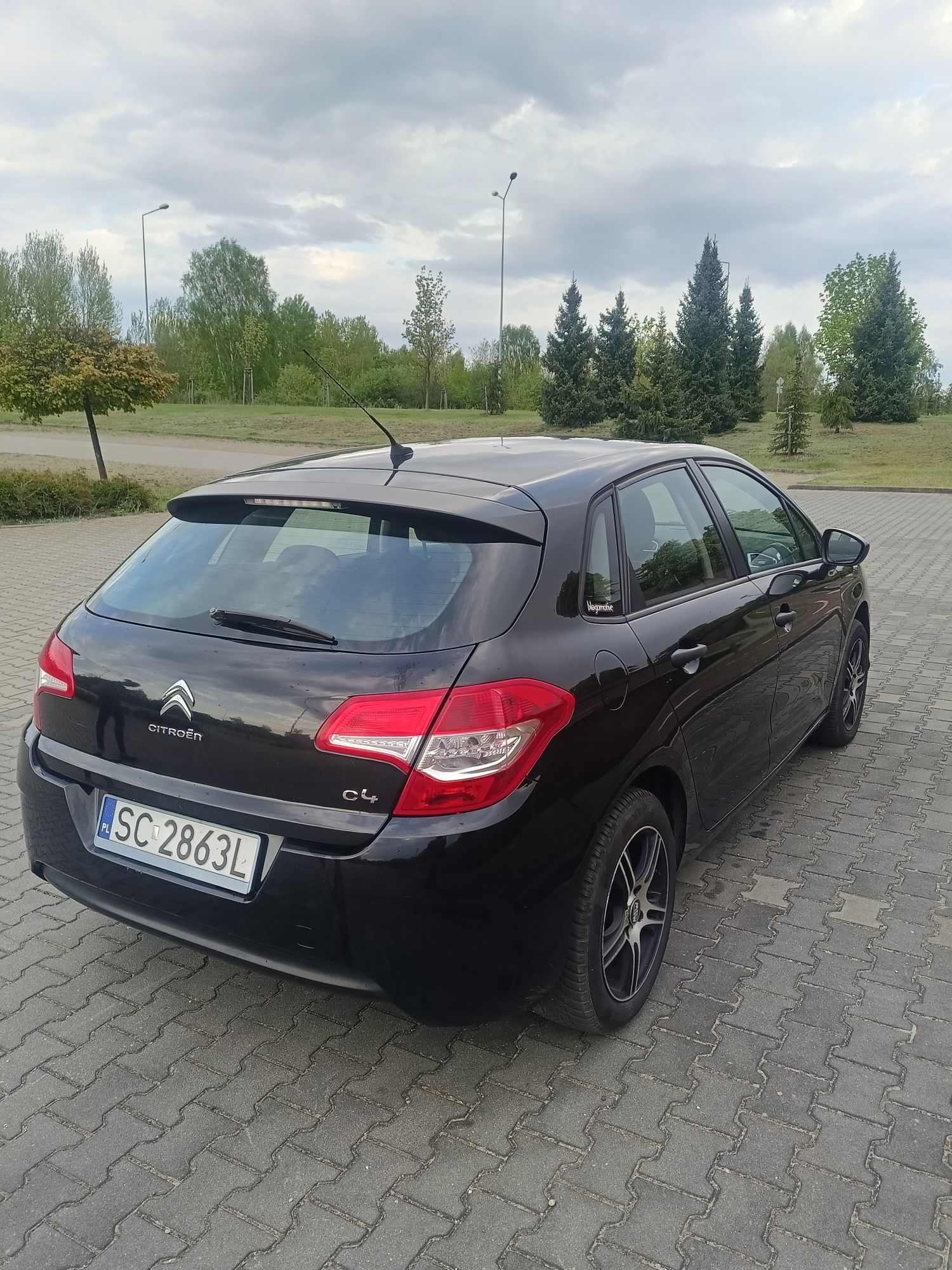 Sprzedam Citroen C4 z 2011