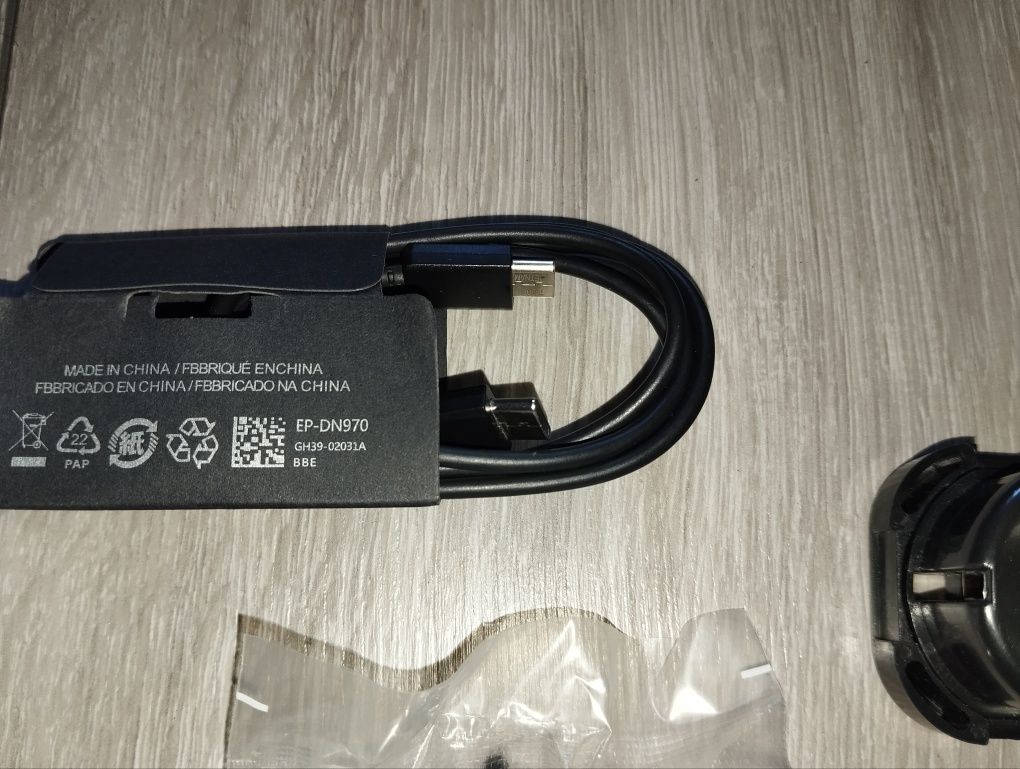 Ładowarka USB-C nowa