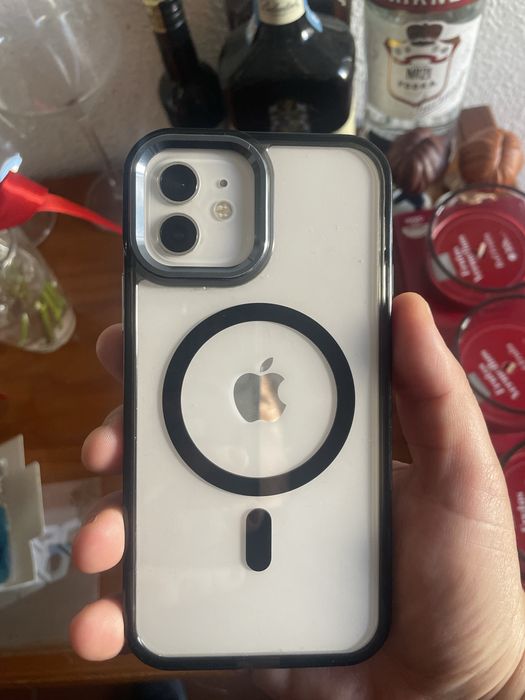 Iphone 12 128 gigas poucas marcas de uso