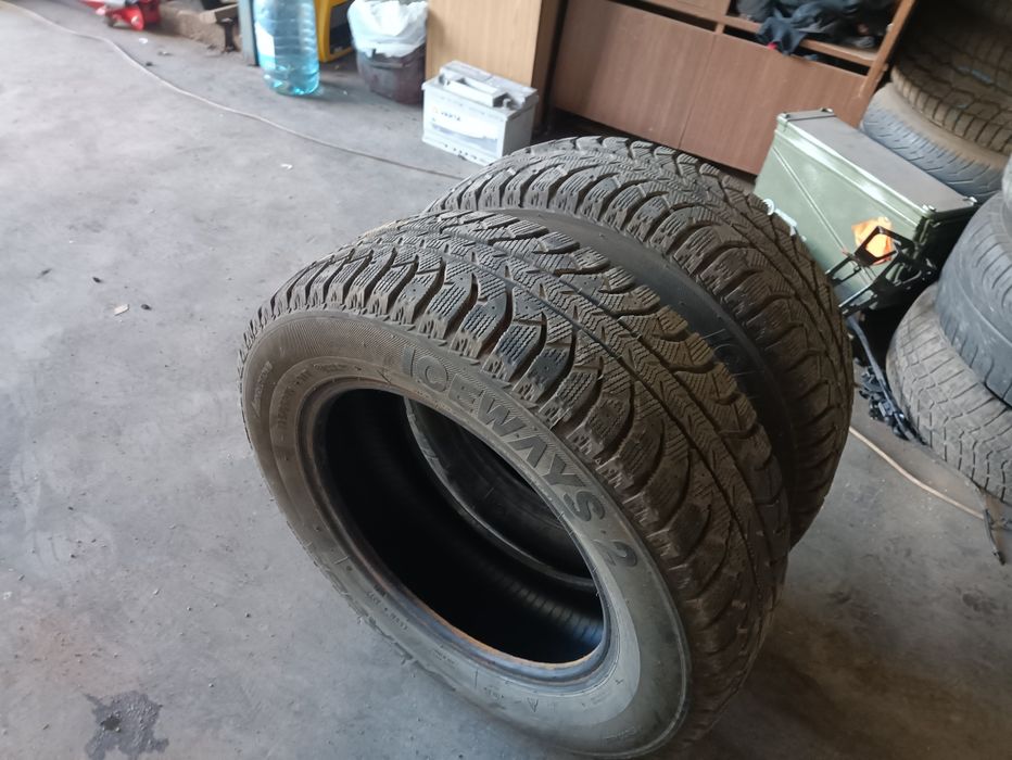 Пара покрышек 195/65 R15 .