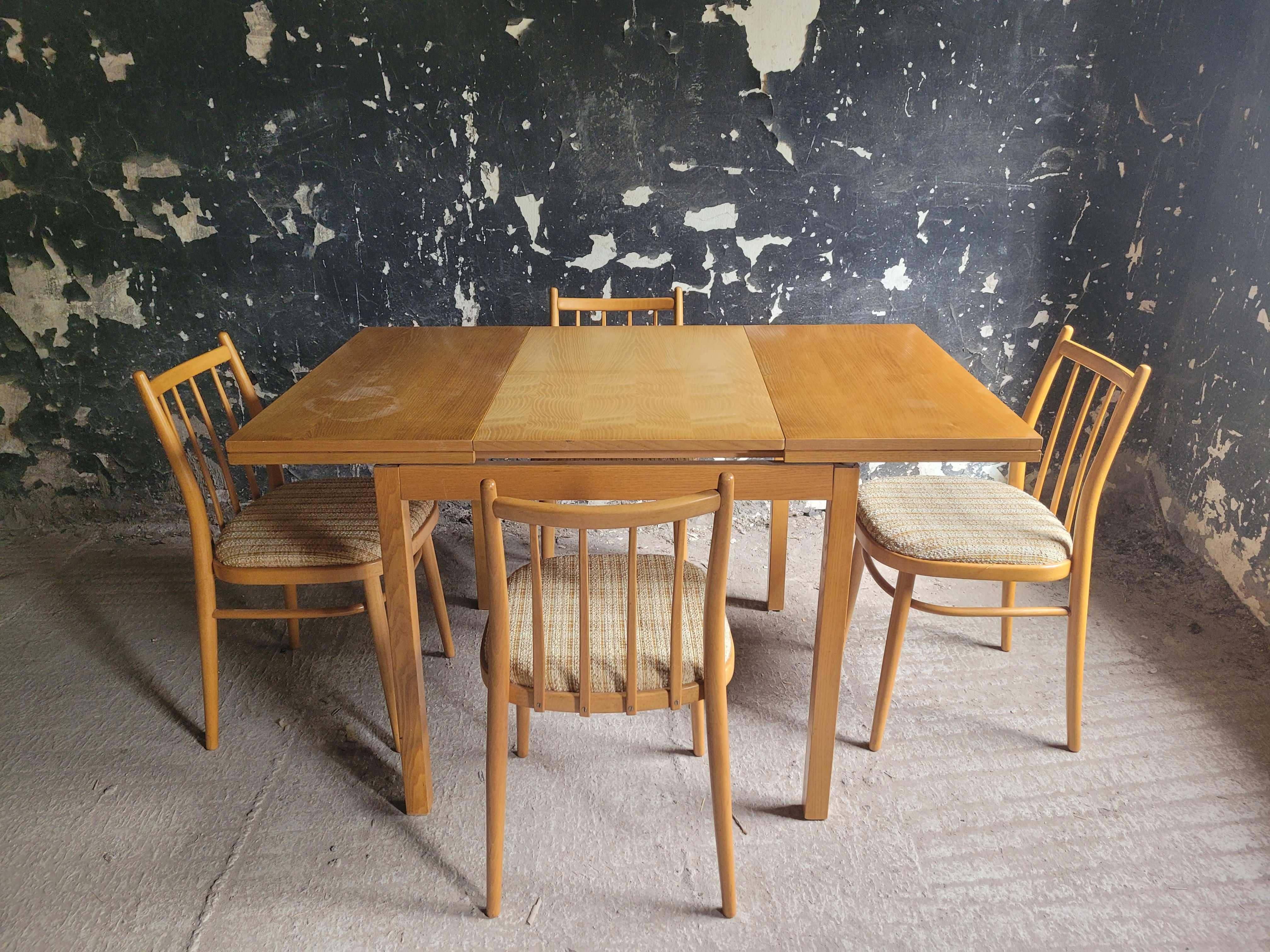 Stół i krzesła zestaw vintage Ton Czechosłowacja lata 70 prl