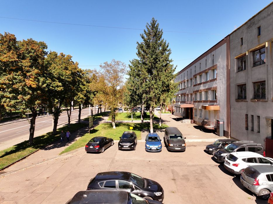 Продам фасадну комерцію 700м2 вул Данила Галицького (поруч Мототрек)