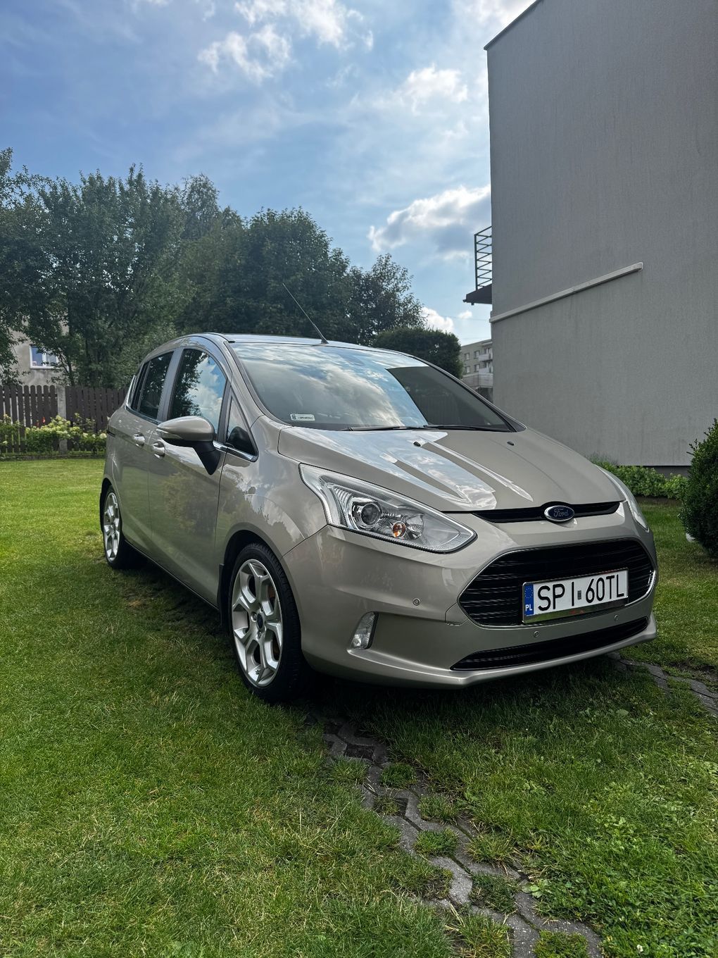 Ford B-MAX Ford B-MAX Titanium X ASS