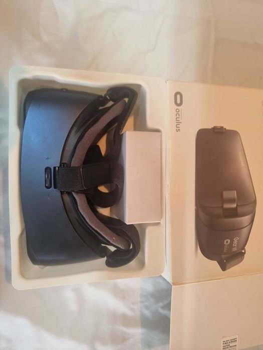 Óculos de Realidade Virtual SAMSUNG Gear