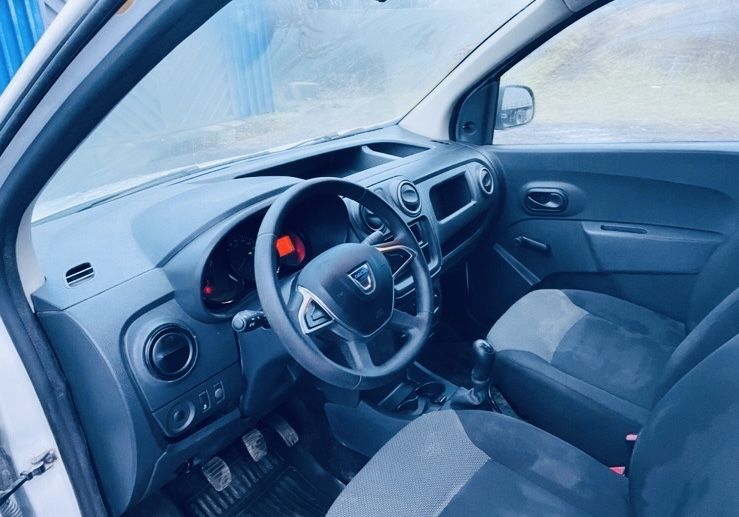 Продається вантажівка Dacia dokker
