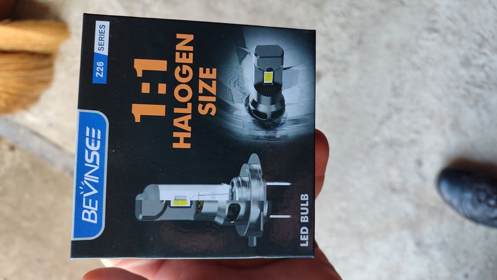 Лампи для авто BEVINSE.