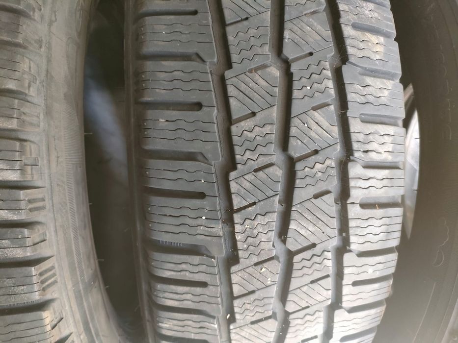 215/60r17C  Michelin Agilis Alpin