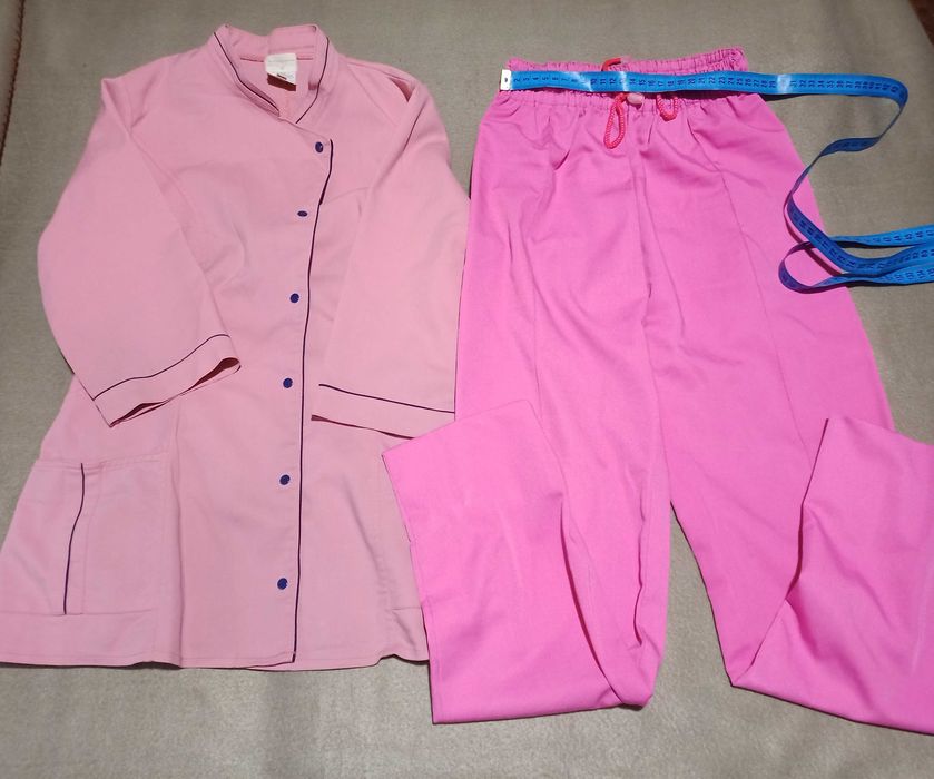 Медицинская кофта женская и штаны, р.38