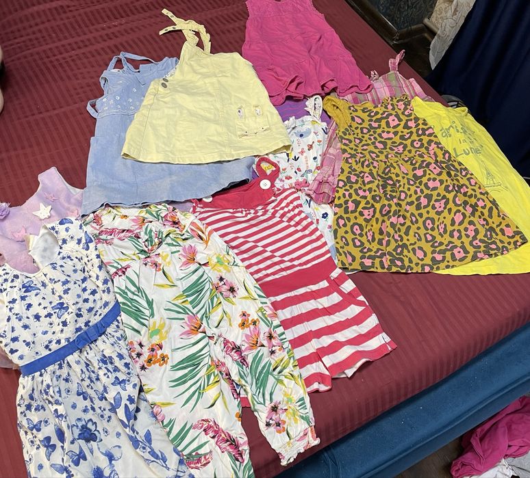 Пакет речей та взуття для дівчинки 4-5 років