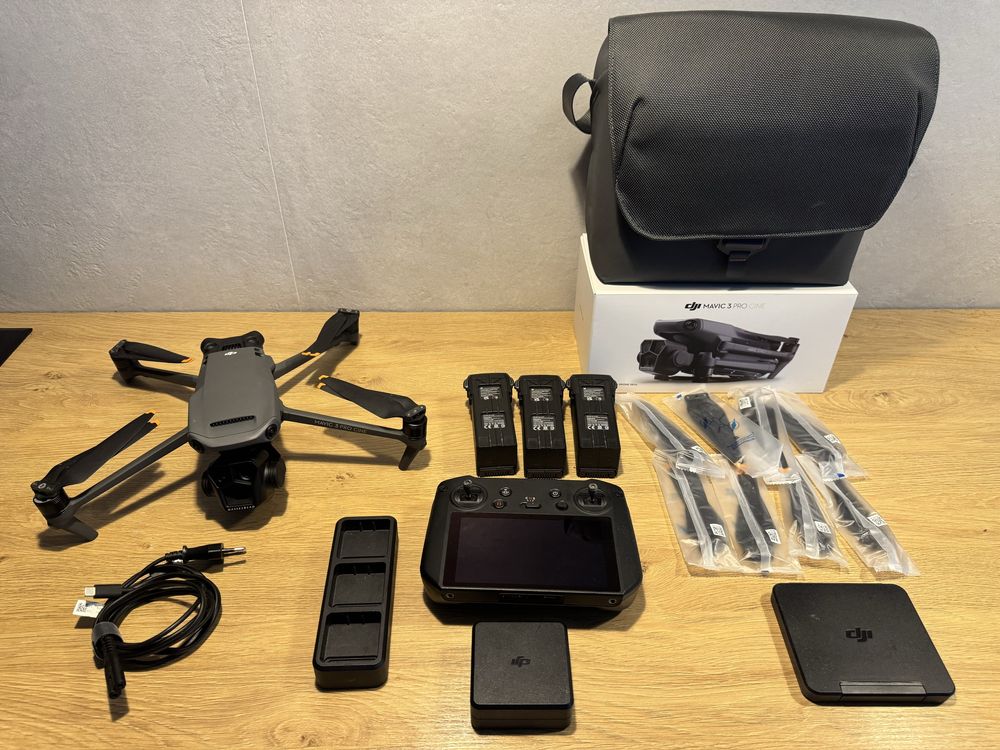 DJI Mavic 3 pro cine premium combo, ssd 1TB FVAT