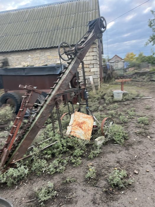 Продаю погрузчик шкребковий