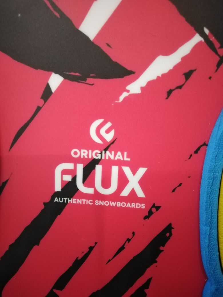 Deska snowboardowa Flux