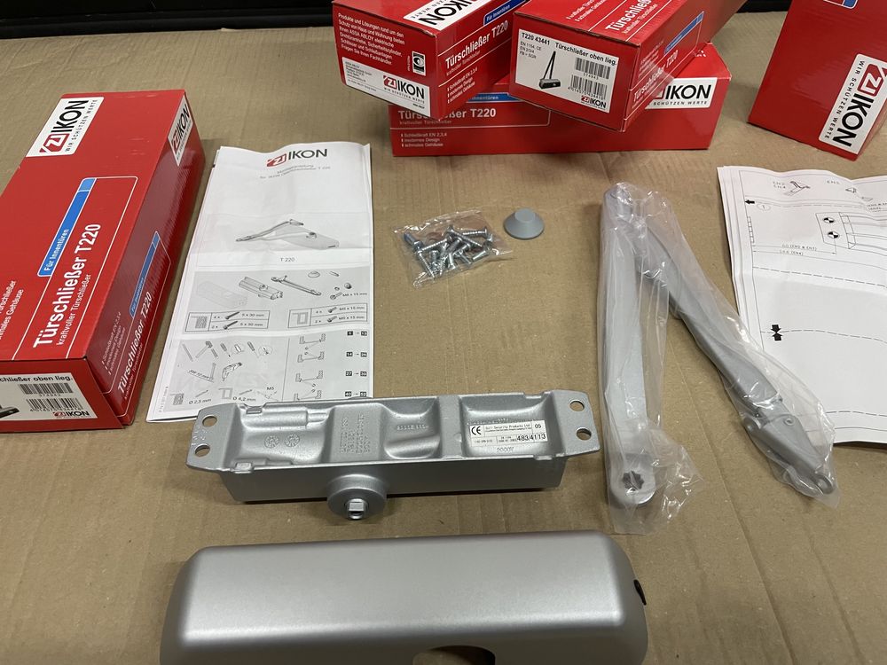 Samozamykacz drzwiowy drzwi NOWY! ASSA ABLOY