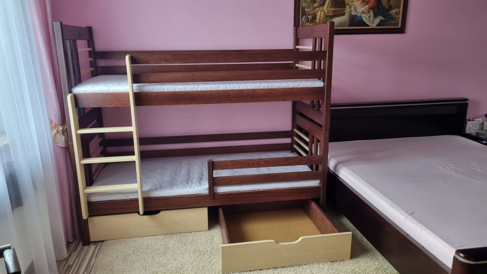 Łóżko piętrowe dla dzieci.
