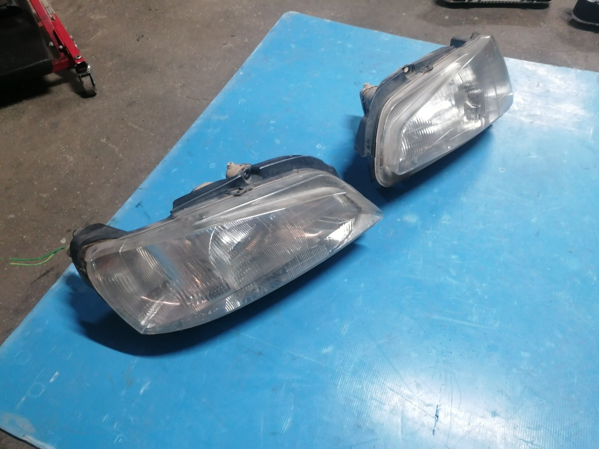 Faróis ou ópticas peugeot 106 fase 2