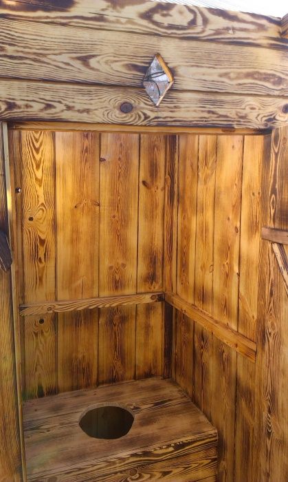 Туалет дерев'яний