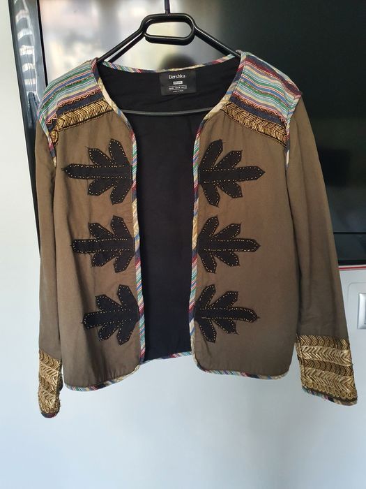Krótki żakiet, kurtka Bershka r.M khaki, ozdobne elementy