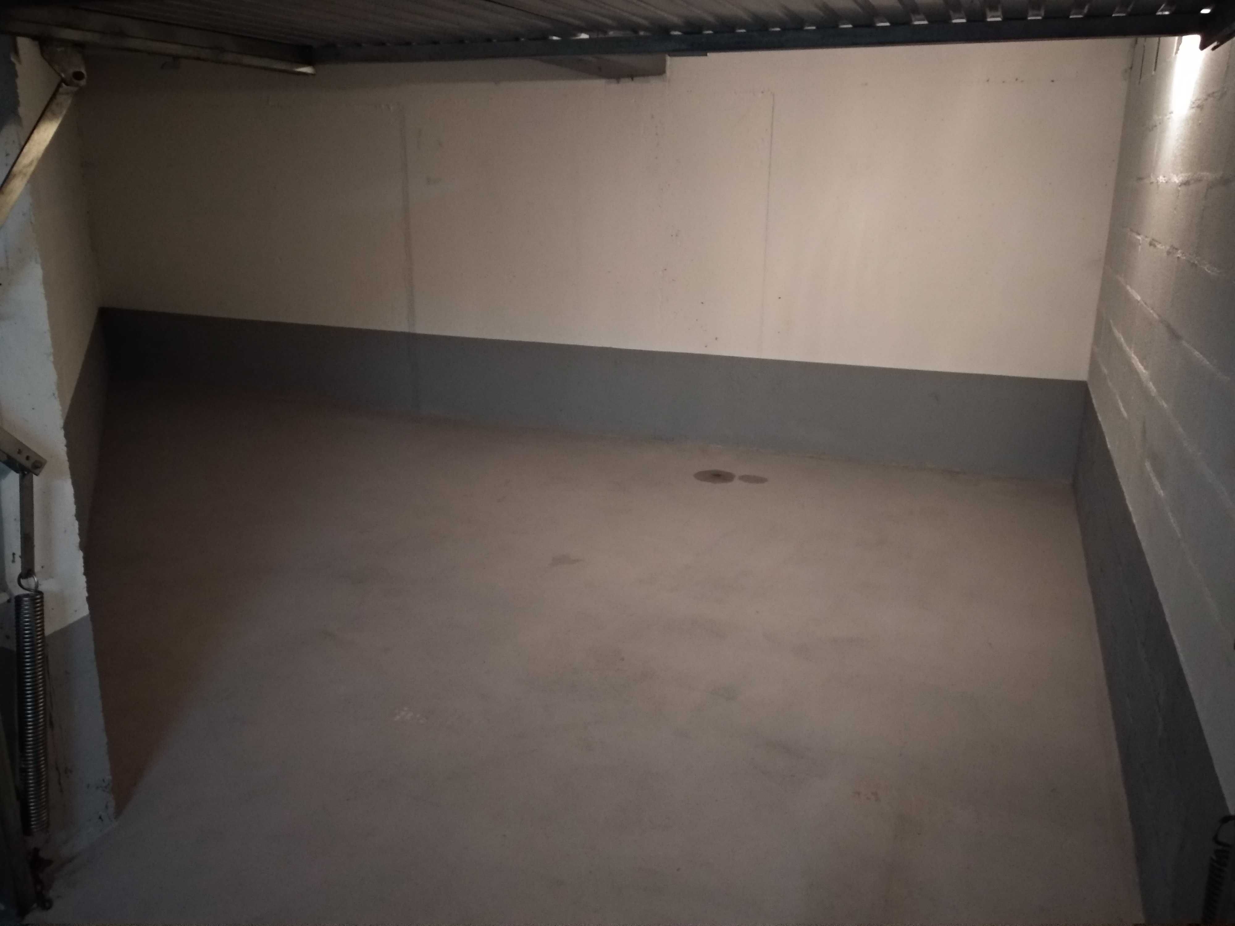 Arrendo Garagem na Cidade da Marinha Grande