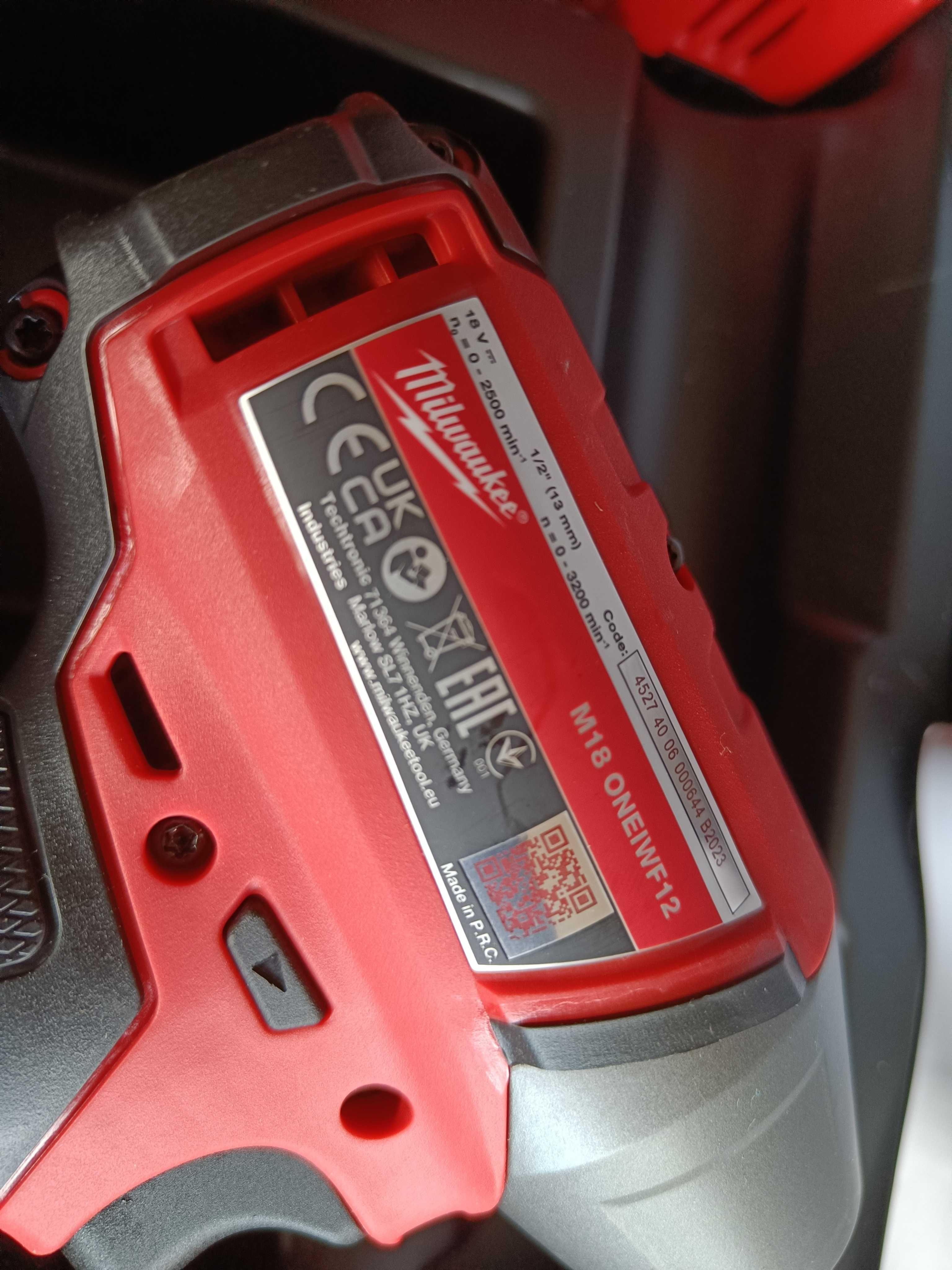 Klucz udarowy 1/2" Milwaukee M18 ONEIWF12-502X AKU 18V 2x 5.0 Ah