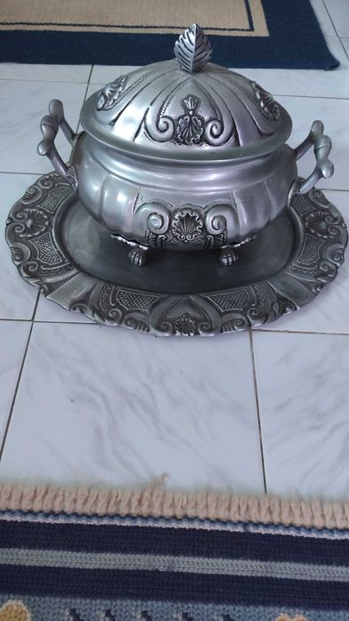 Taça / Terrina em estanho maçico - Muito antiga
