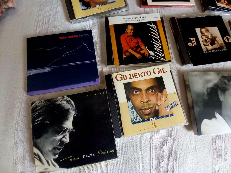 Cds de música brasileira a quatro euros cada