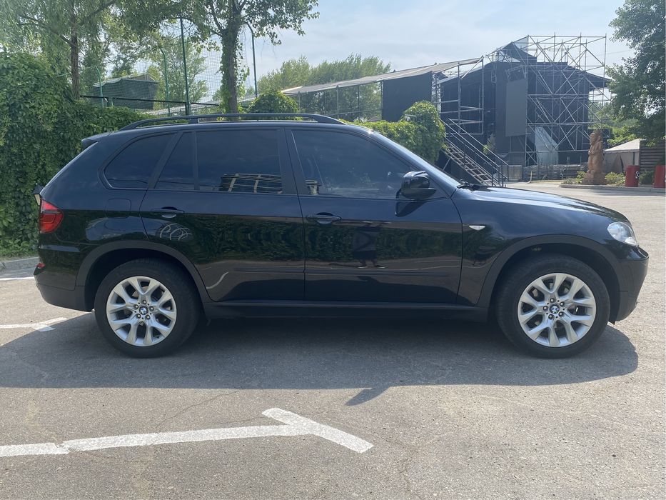 Продам BMW X5 E70 2013 3.0 бензин