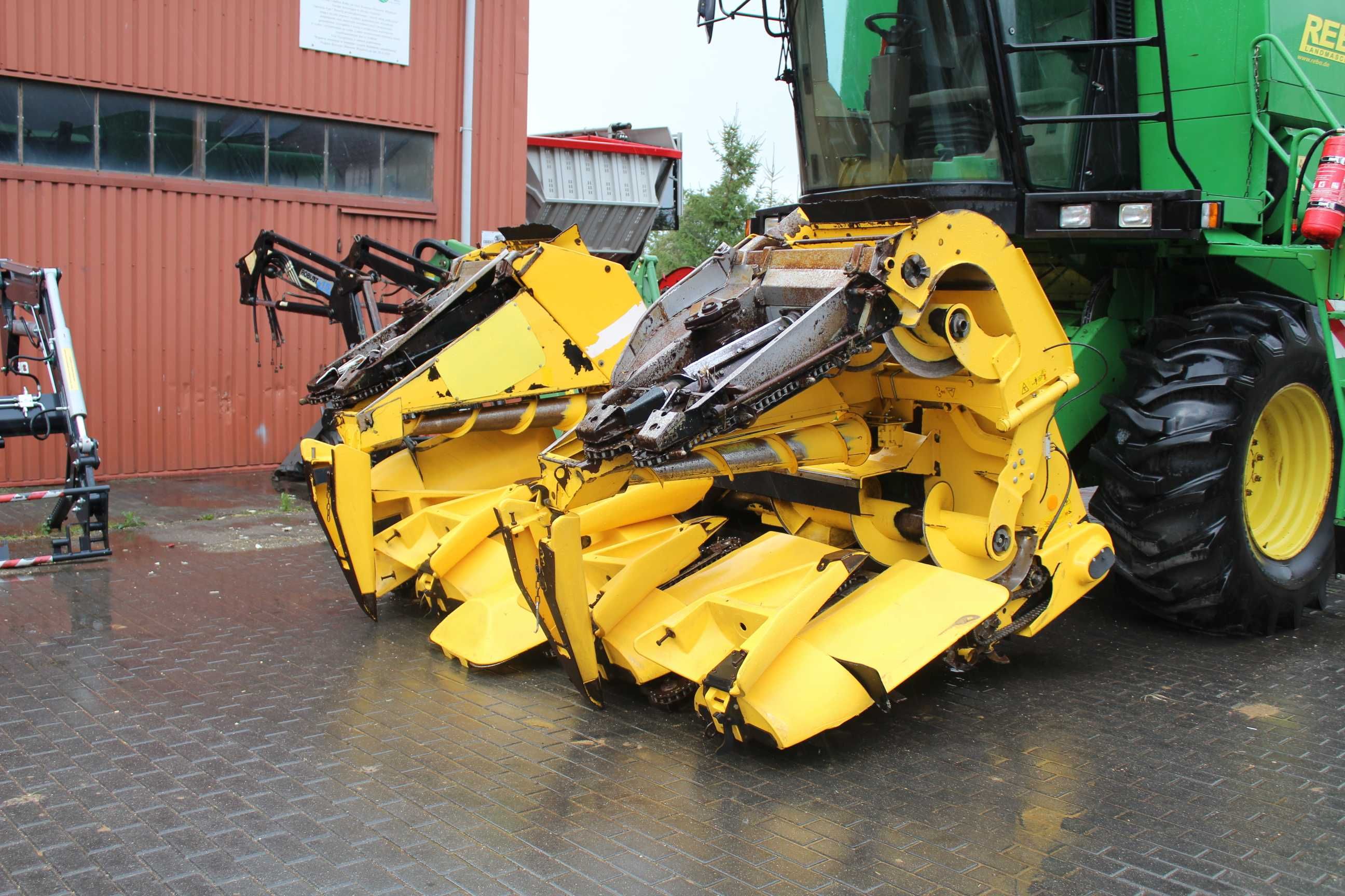 Import Niemcy przystawka new holland case 8 i 6 rzedy do claas lexion