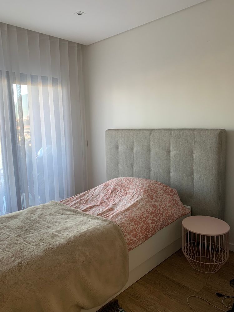 Cama com extrato e colchão