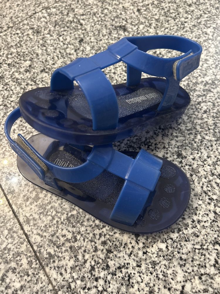 Mini Melissa 25 ou 26 sandálias criança