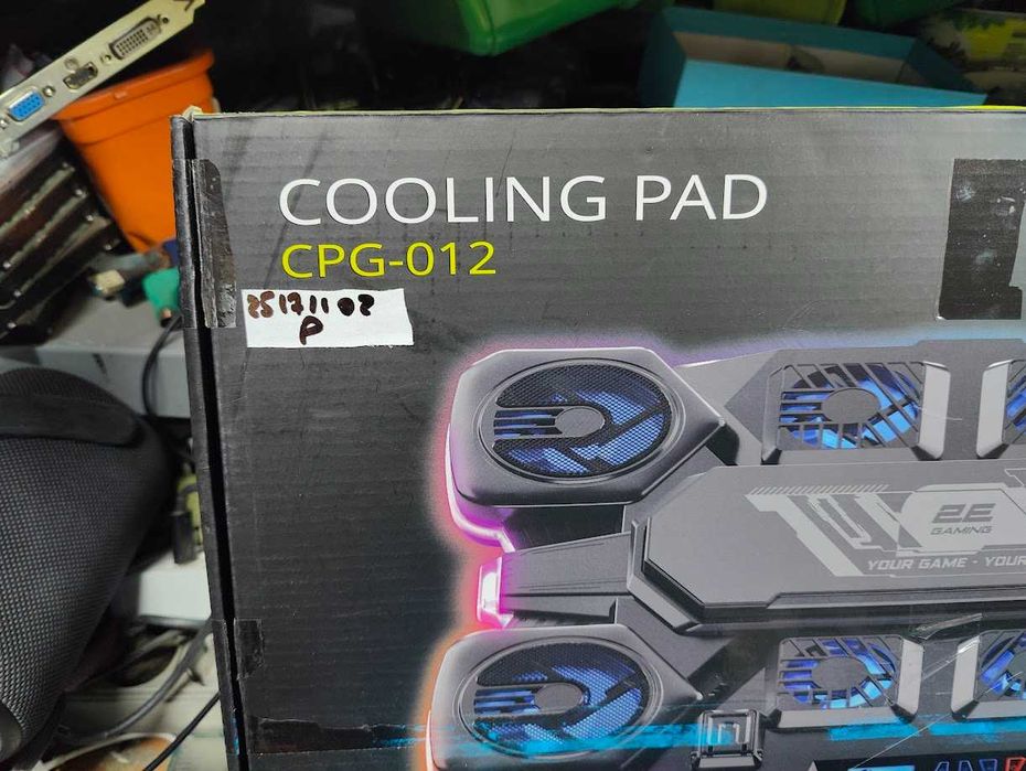 Охлаждающая подставка для ноутбука 2E Gaming CPG-012 Black