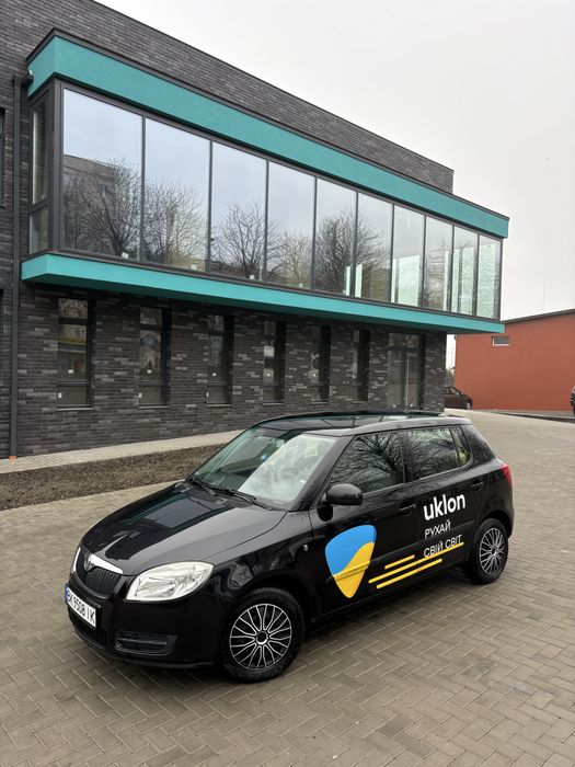 Оренда Skoda Fabia 1.2 HTP газ/бензин 3000/тиждень